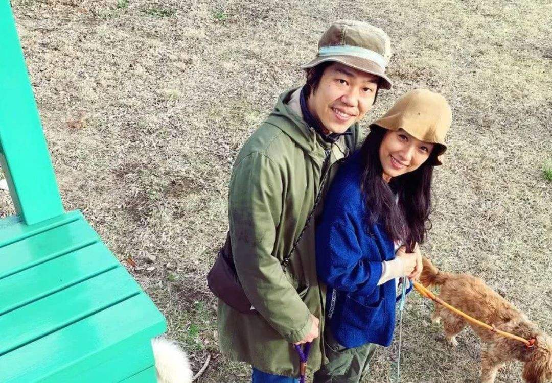 韩国女神李孝利只和有钱有才的男人交往和老公结婚9年无子嗣