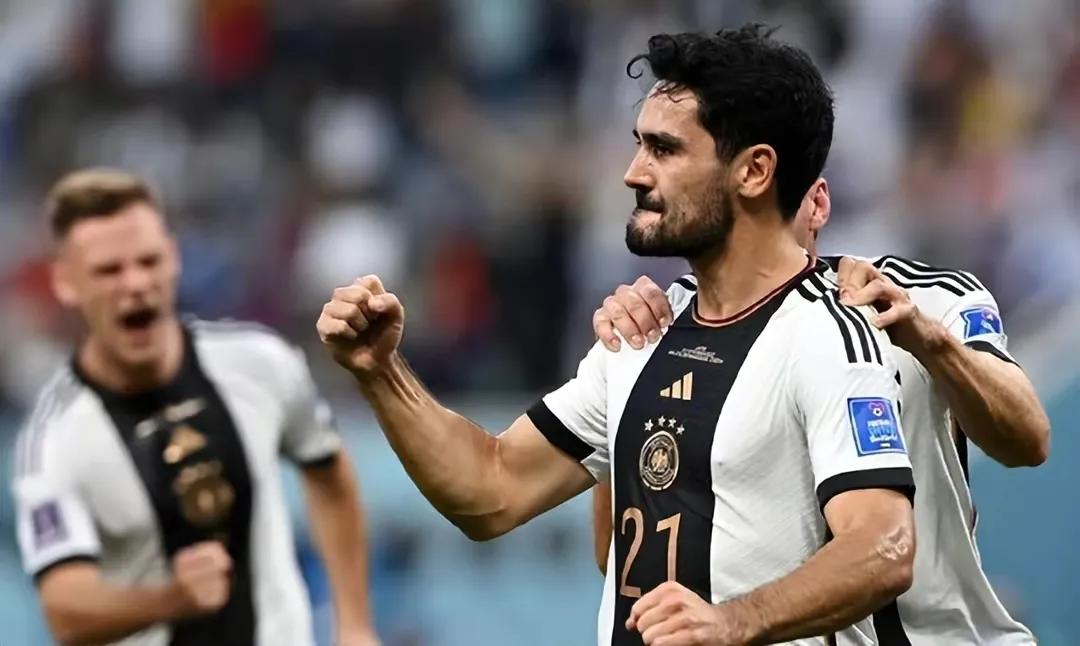 世界杯球迷为什么哭（中国球迷在世界杯现场痛哭）