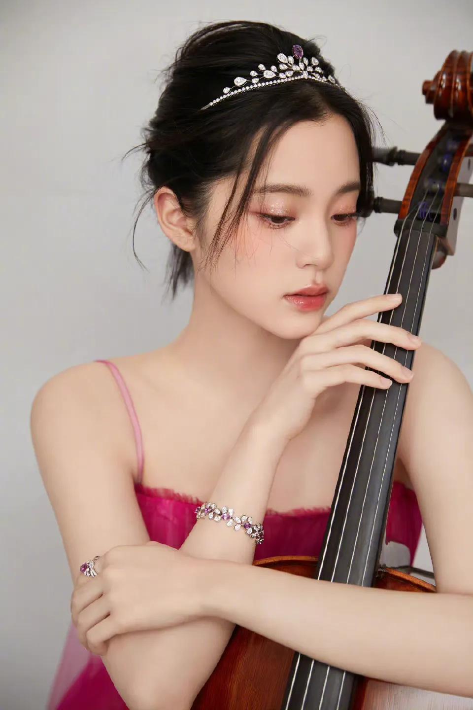 6.16图：檀健次 侯明昊 迪丽热巴 于朦胧 赵丽颖 易烊千玺 吴磊 胡兵 沈月