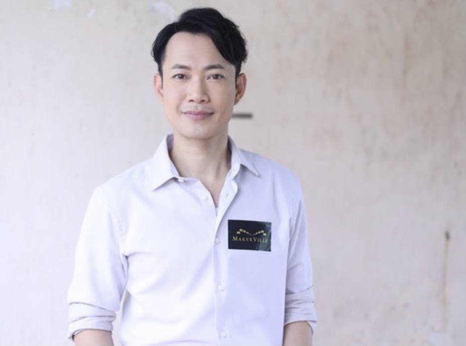 敖嘉年自由身多出路，新剧《野人老师》备受期待，不介意回TVB