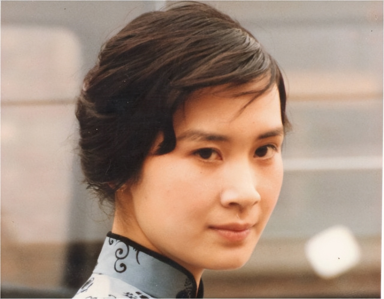 国家一级演员肖雄:当红时为了演戏而离婚,今65岁仍单身的她后悔吗