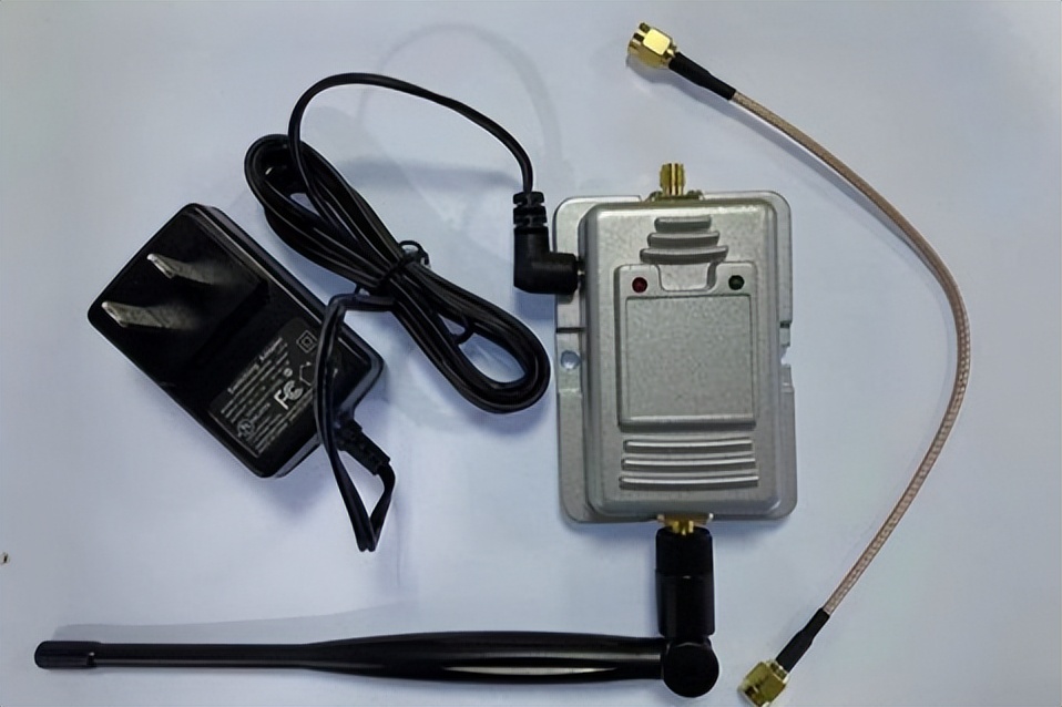WiFi信號增強器有用么？搞清楚它的工作原理，就知道答案了