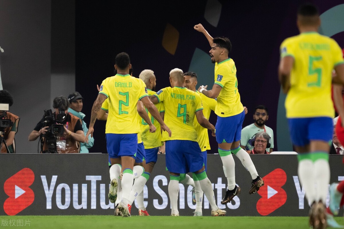 韩媒：巴西换上第三门将是韩国队的耻辱，下半场赢了1-0却更心塞