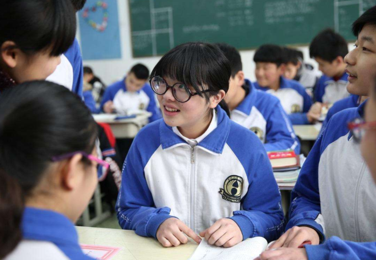 “大学等级表”新鲜出炉，考上第四阶就算是学霸，你在哪一层呢？