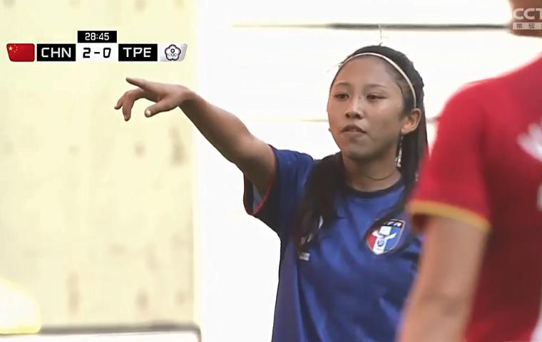 2-0！中国女足轻取弱旅登上榜首，水庆霞不满发挥：没配合+失误多