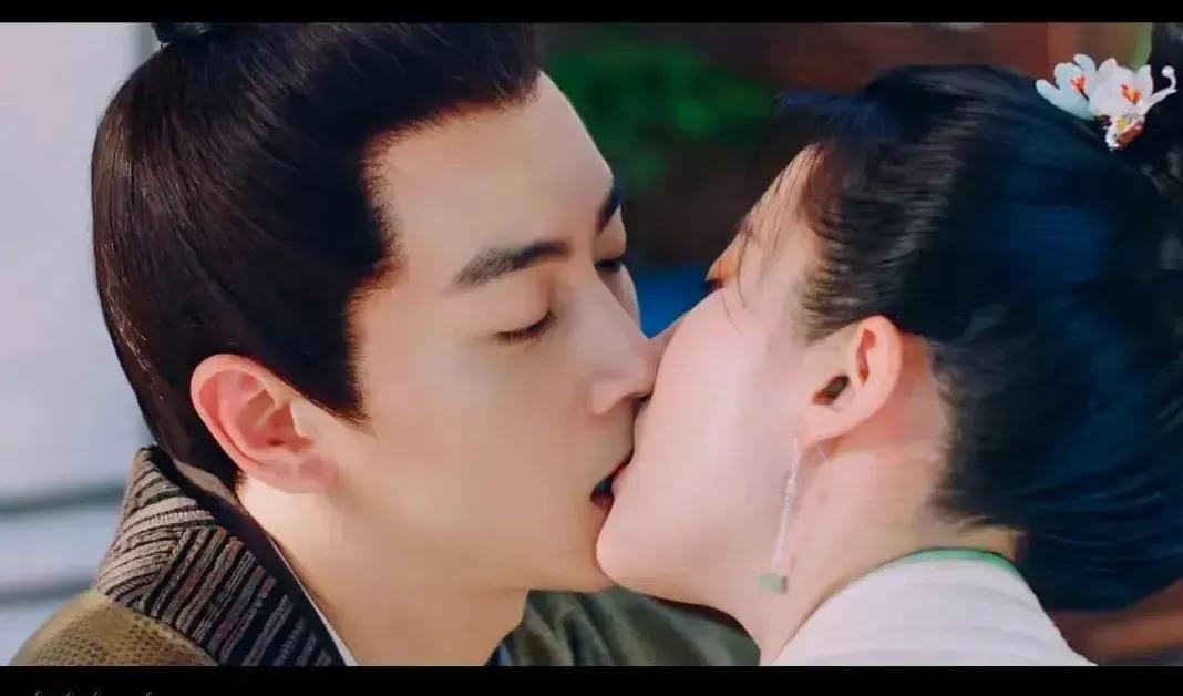 陈妍希老公陈晓和刘亦菲搭档，你说她内心惶恐不惶恐？