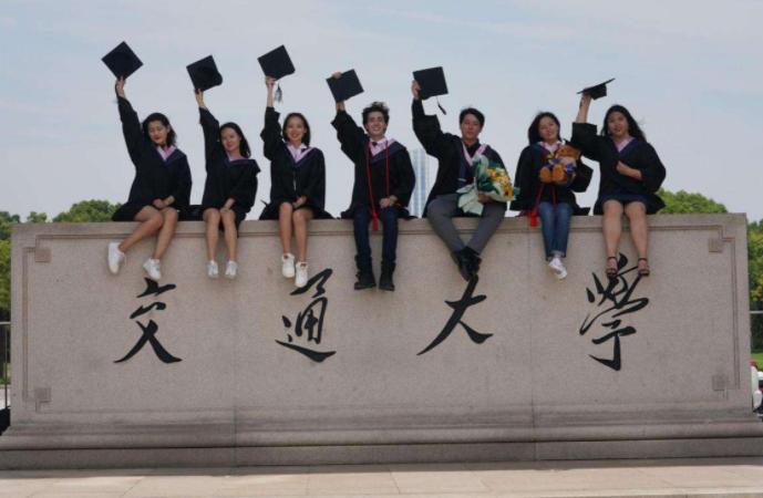 985高校排行榜出炉，浙大不负众望，哈尔滨这所大学没挤进前十