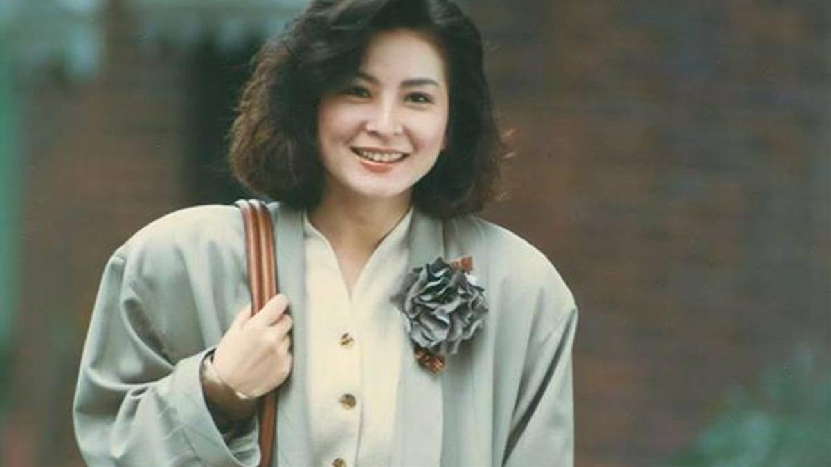 对她的猜测都有,甚至有"无良媒体"开始造谣,说陈淑桦患上了"失智症"