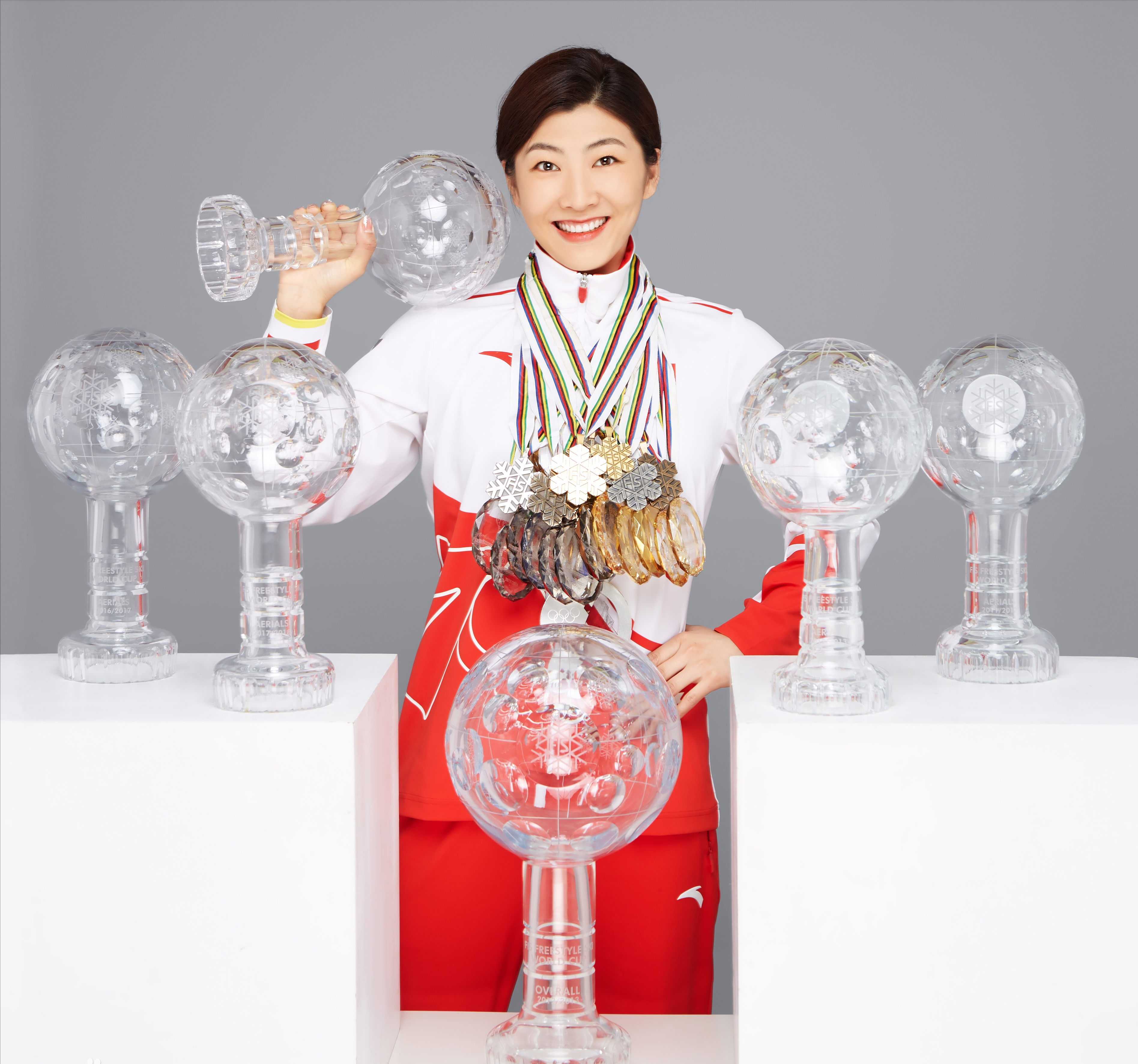 10位让人无比感动的运动员，贾宗洋腿上22根钢钉，武大靖双脚变形