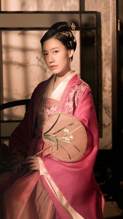 其中演员高露饰演的林噙霜,因为太心狠手辣,被无数观众恨得牙痒痒.