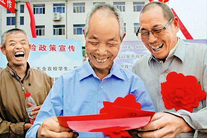 大学生村里有没有补助（农民有哪些福利）