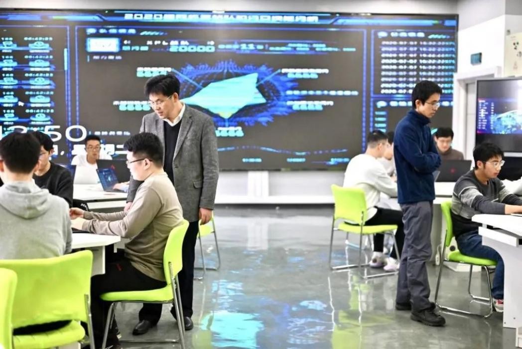 7名院士“坐镇”同一学院！揭秘东南大学连创全国唯一、江苏第一的原因！