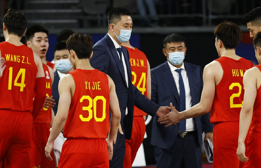 周琦在nba可以单换哪些球员(拥有单换詹姆斯的能力！大魔王周琦登峰造极，杜锋垂涎三尺)