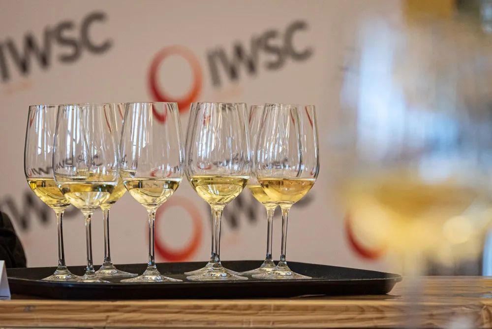 中国葡萄酒在2022年IWSC的赛果展示出中国酿酒产业日益增强的信心