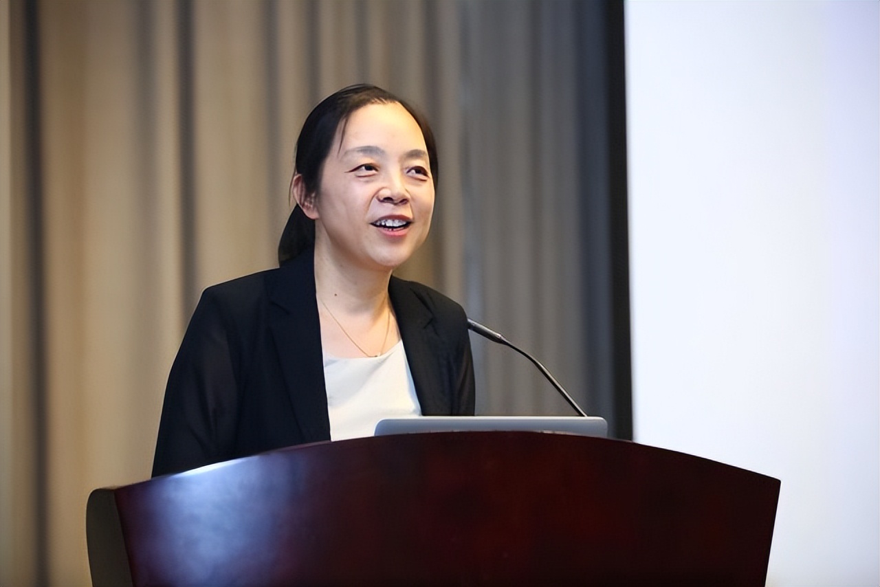 清华大学女校长「清华大学女校长演讲」