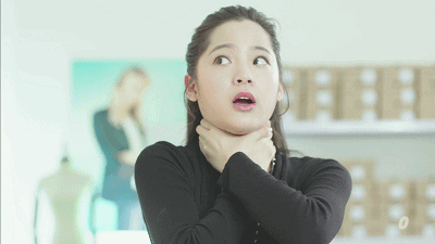 “被高估”的5位女演员，赚钱赚到手软，有人却拿不出像样的作品
