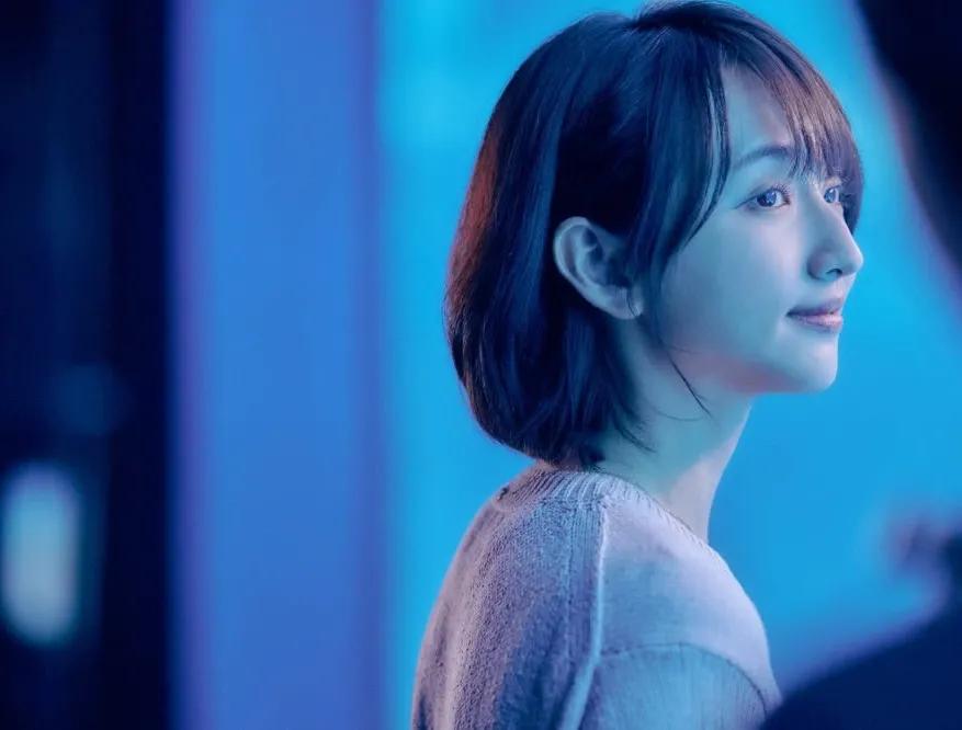 30岁以上还能演学生妹的女星，只服这5位，辨识度高不说，还灵动