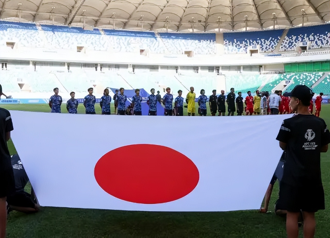 日本奥运会男子足球(​三个0比3！甩掉韩国的日本足球可怕的不只是比分)