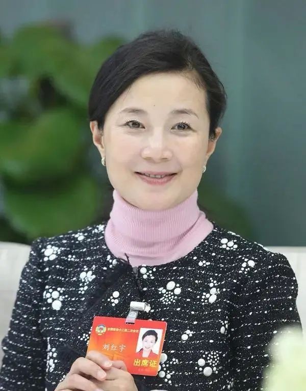 两会召开！这56位人大代表、政协委员进京履职，全部来自重庆同一大学！