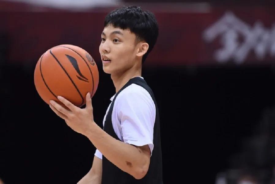 cba张铭浩是哪个省的人（盘点广东本土现役五大篮球手，徐中锋上榜，范子铭最大争议）