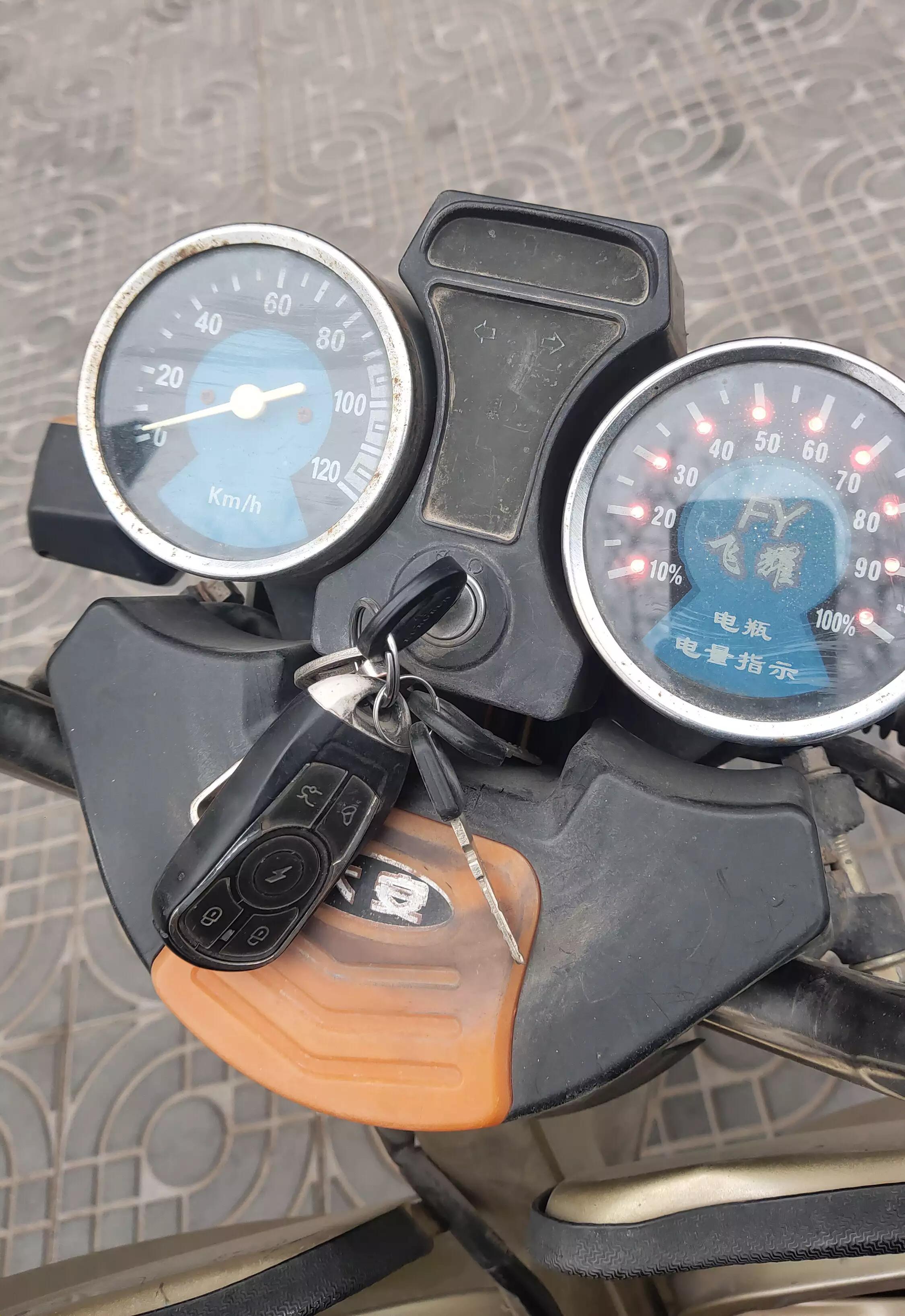 電動(dòng)車充滿電一加電門就掉格電，別急著換電池，幾個(gè)方法輕松解決