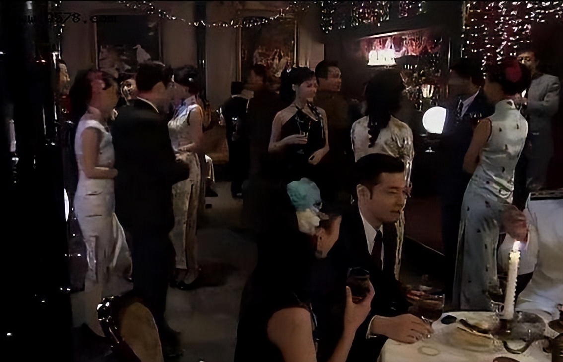 被捕的四位央视主持人，芮成钢高智商犯错，间谍成蕾下场大快人心