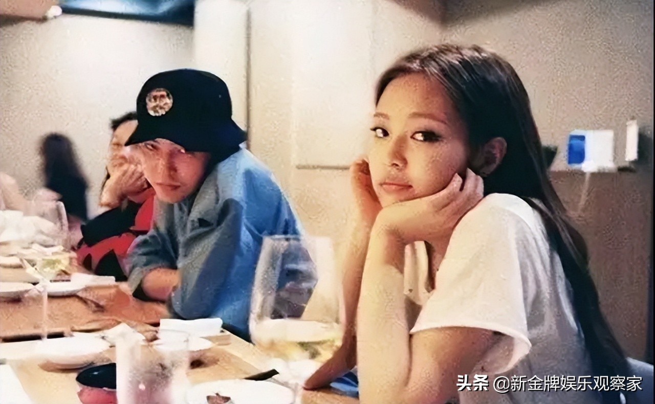 权志龙磕自己的糖？点赞与Jennie的CP视频，有希望复合？