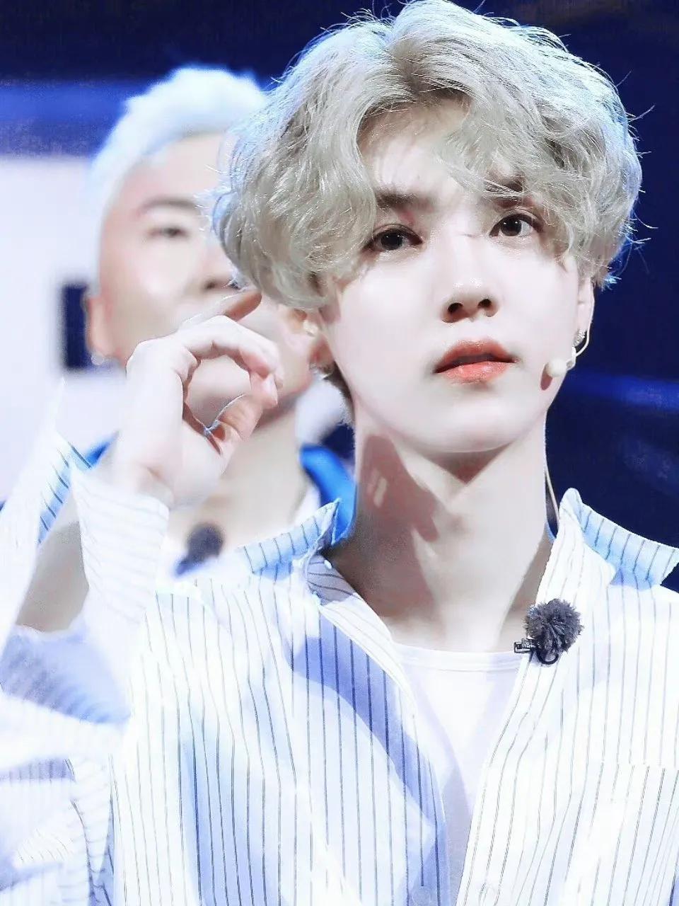 男明星发型图片大全(男明星的) - 赤虎壹号