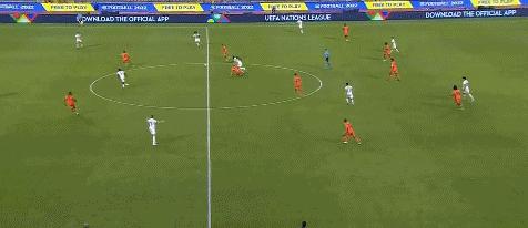 欧国联-荷兰4-1客胜比利时 卢卡库伤退 德佩双响邓弗里斯进球