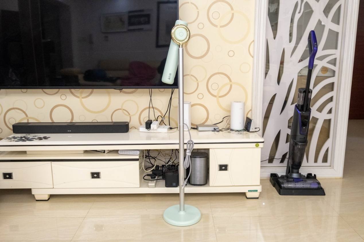 吹风机不用手，双出风口干发更快，品仕乐立式吹风机体验