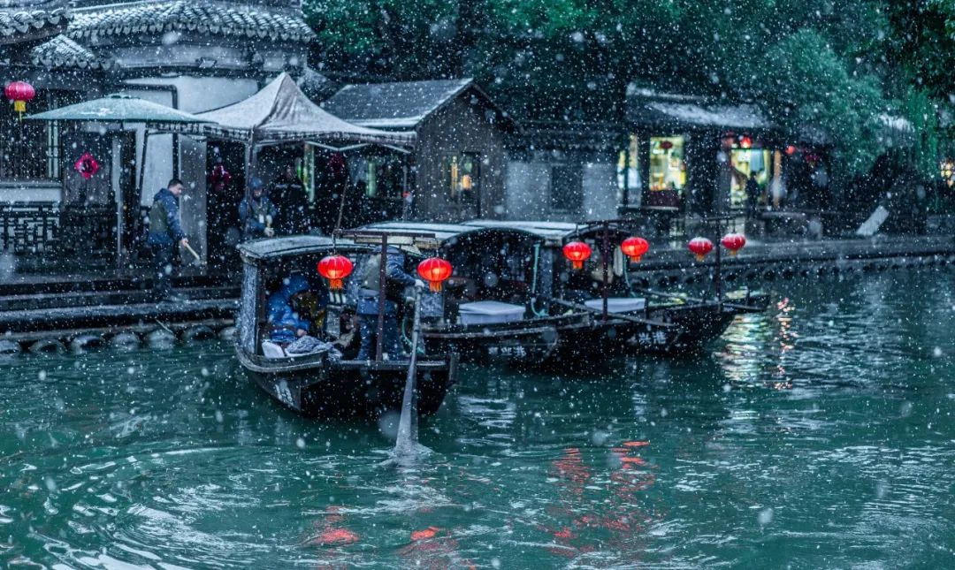 形容雪很美的詩句有哪些（形容雪很美的詩句有哪些）