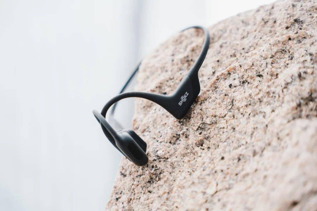 哪款蓝牙耳机耳朵不疼？久戴不疼的骨传导耳机