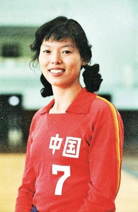 1981年女排世界杯4号(女排第一个世界冠军的队员今何在，你们还好吗？你们不应该被遗忘)