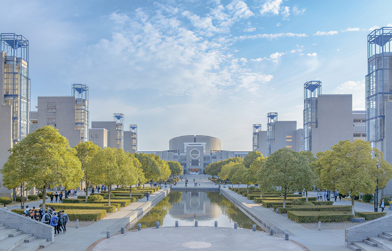 江苏地区大学排名出炉，河海大学有失水准，竟落败南医大无缘前三