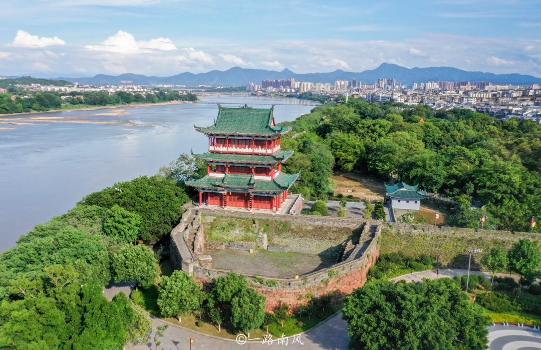 从深圳出发，最快1时48分到达赣州，这些旅游胜地非常值得打卡