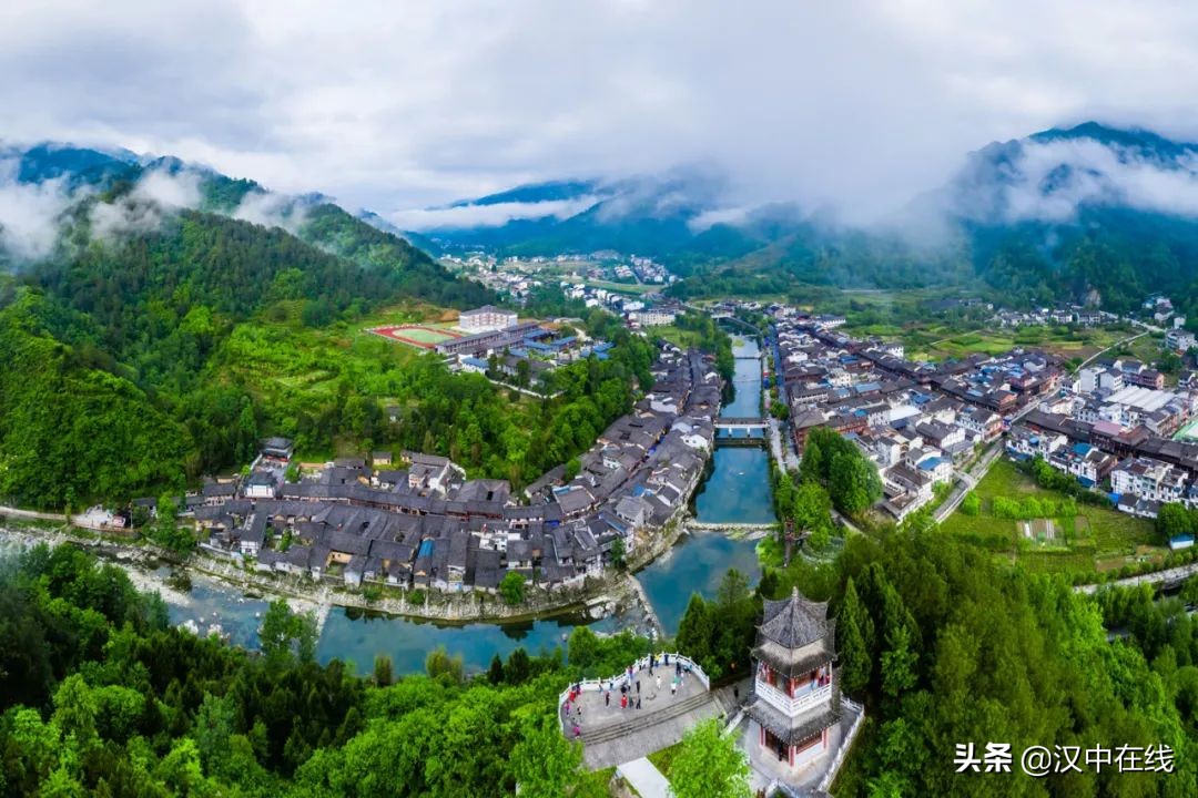 「青木川」一座充滿(mǎn)傳奇色彩的古鎮(zhèn)