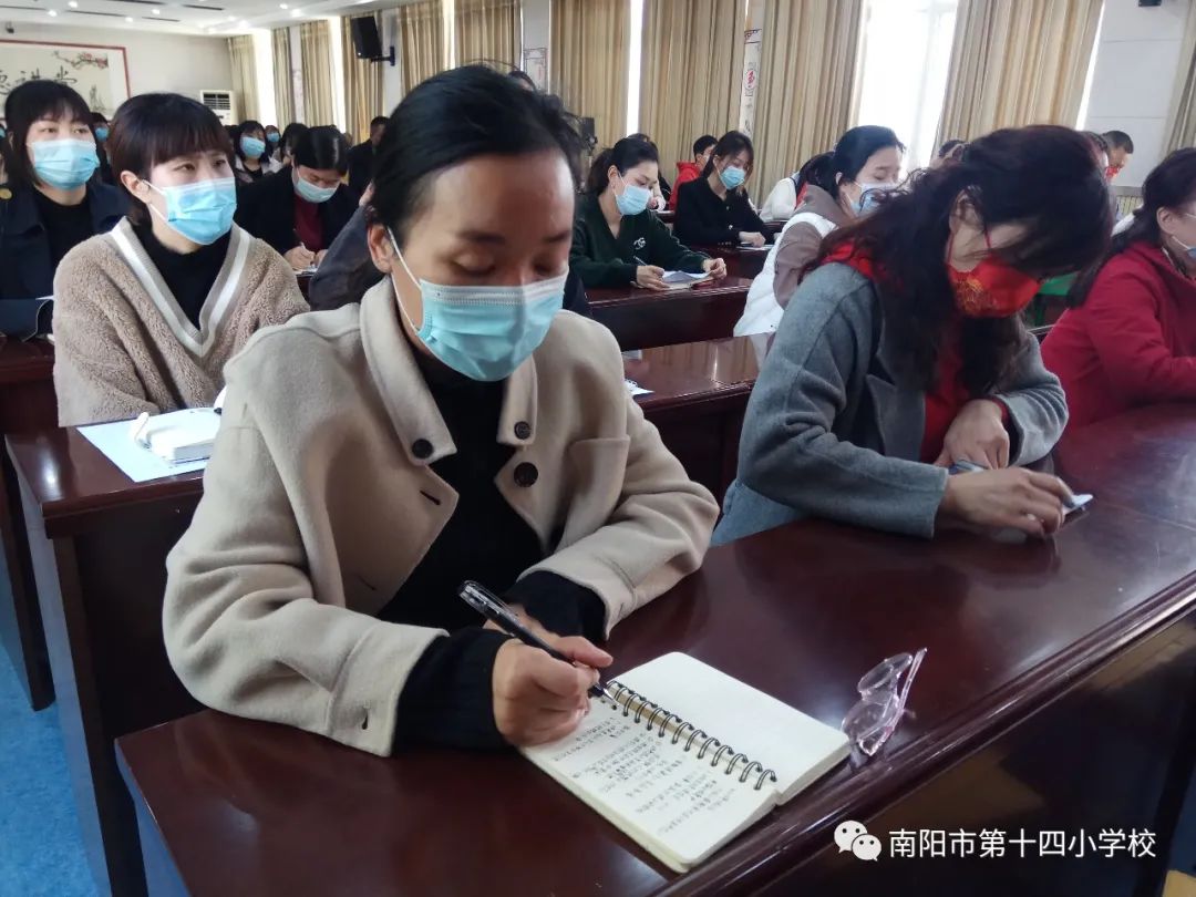 �����е�ʮ��СѧУ�ҳ�ѧУ2022�괺�ڿ�ѧ�����߼�ͥ��������