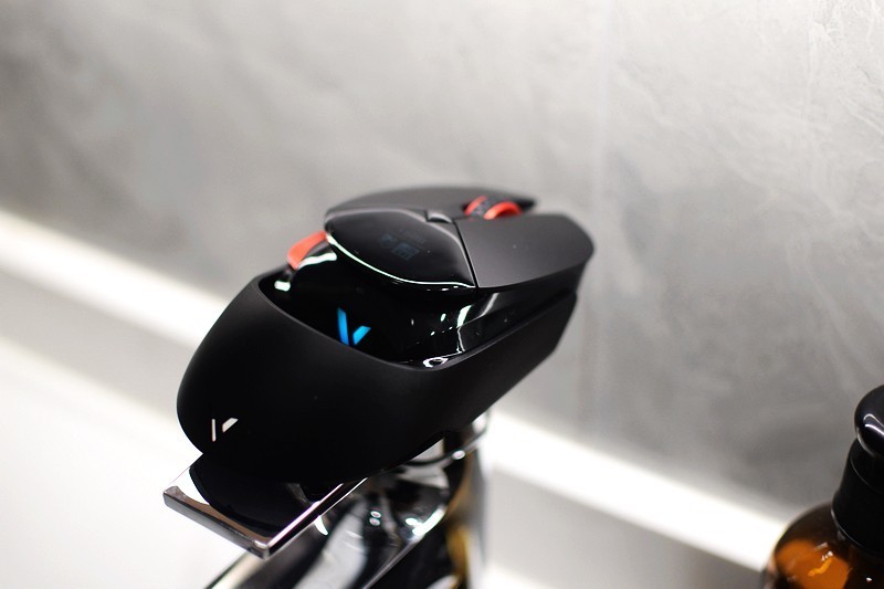 超跑外观 V+无线技术 雷柏VT960S屏显双模无线RGB游戏鼠标