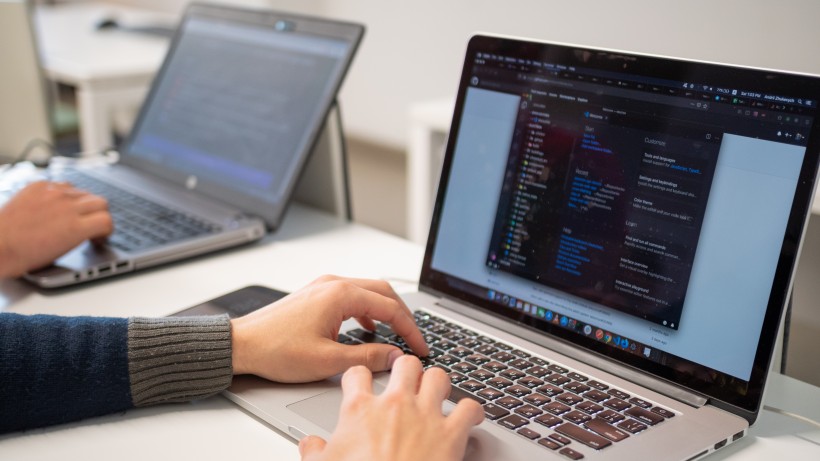 那些年入百万的自媒体人有哪些不为人知的秘诀？三点经验赶紧模仿