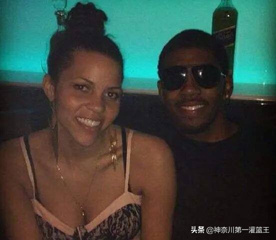 塞斯库里的妻子(和妻子前男友并肩作战，塞斯库里为何还对成为篮网球员感到兴奋？)