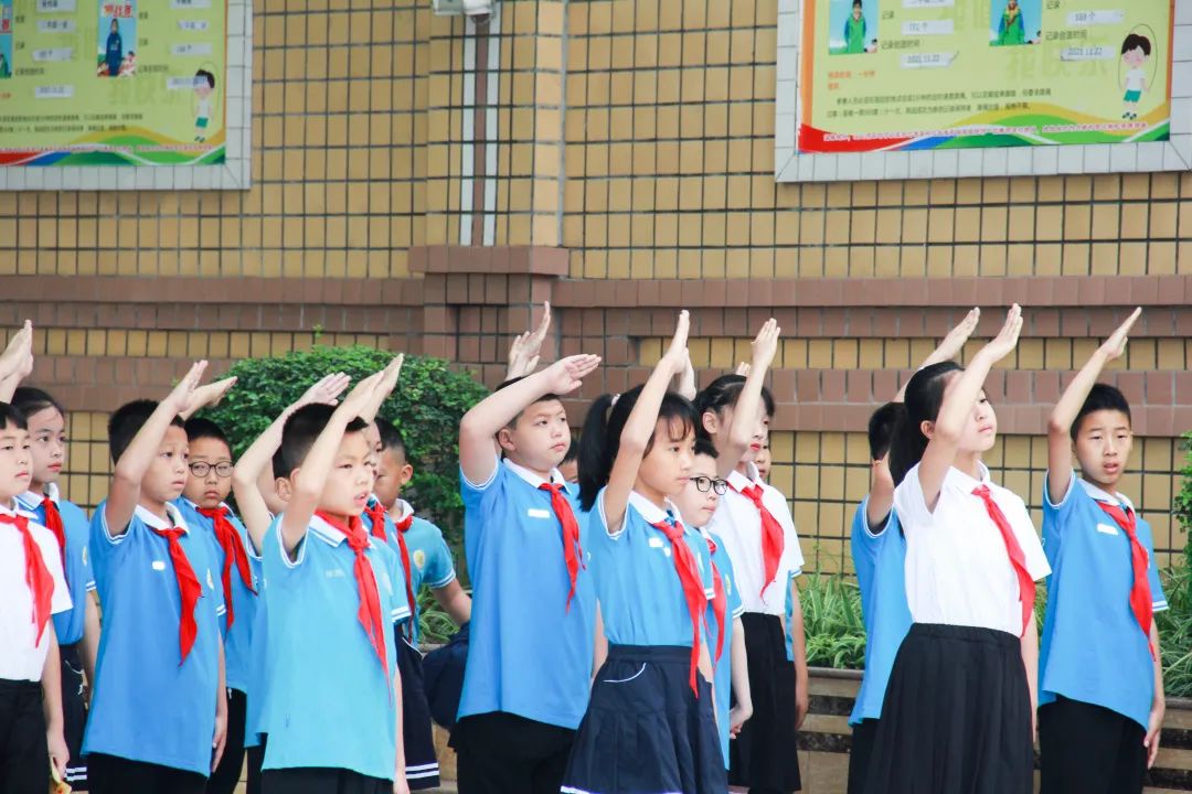 逐梦前行，做新时代好少年｜成都市双流区九江小学举行升旗仪式