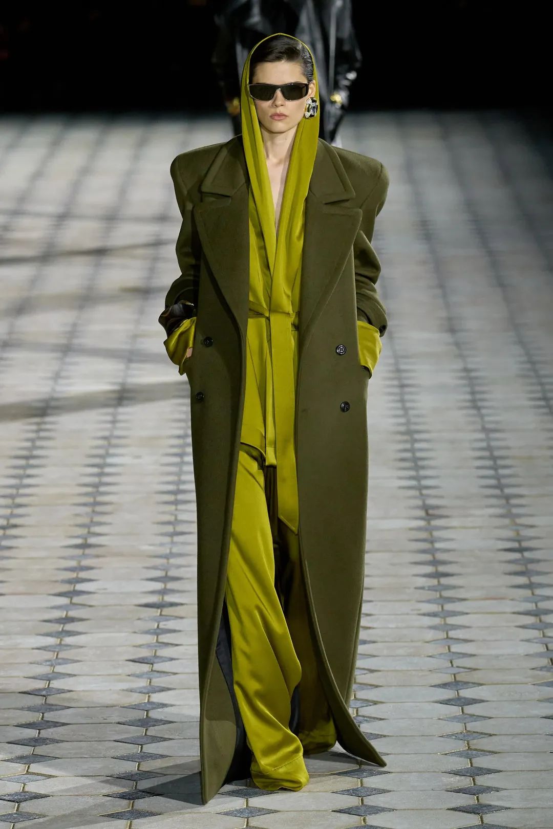 法国巴黎时装透露服装展(巴黎时装周的9天,好像过了半个多世纪)