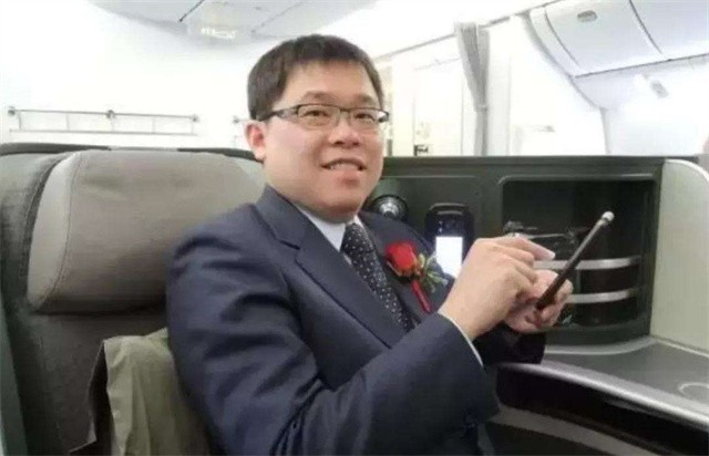 “海上皇帝”私生子：继承4000亿台币遗产，曾因空姐损失20亿台币