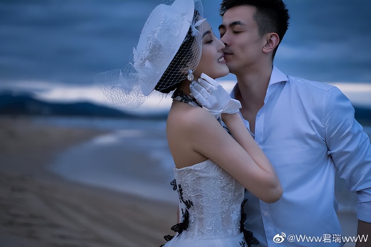 cba哪个篮球明星老婆是歌手(恭喜！赵继伟婚纱照曝光，爱妻身材傲人，郎才女貌太般配)