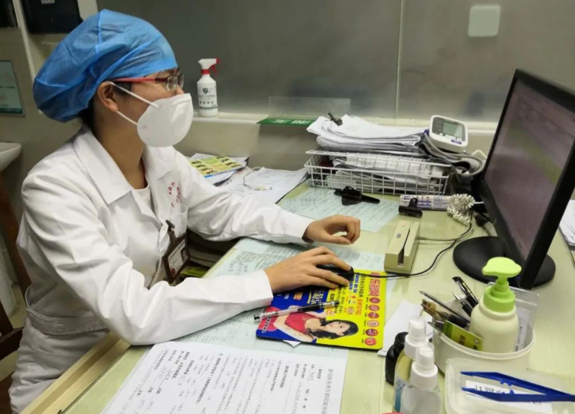 “医学类”专业排名调查，临床医学地位下降，榜首真的“吃香”