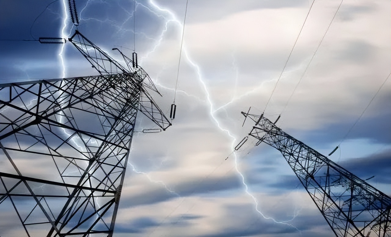 什么是输电？输电原理与运维概述