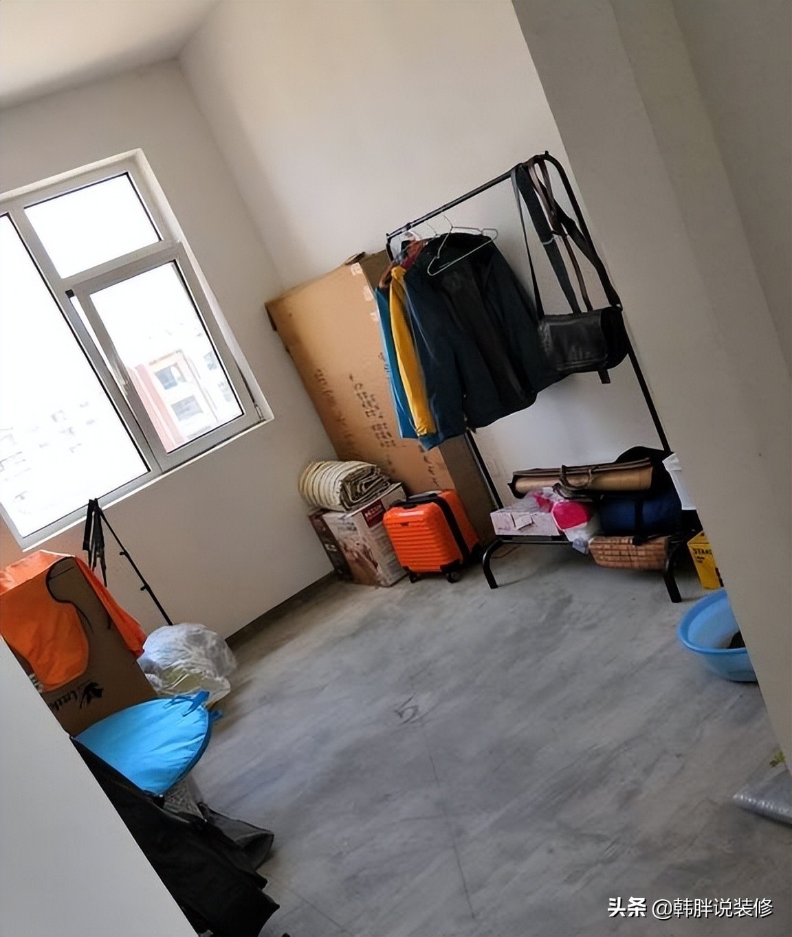 没钱装修，直接住进毛坯房，这对小夫妻的“赤贫风”意外火了