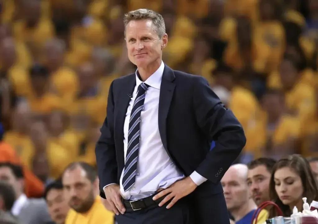 nba主教练有哪些（美媒列出了NBA篮球史最伟大的25名教练，泰伦卢第25名，科尔第5名）