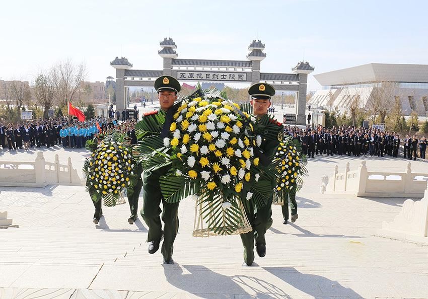 1996年，一退休官员逛地摊，花3000买84张旧纸，全是国家机密档案