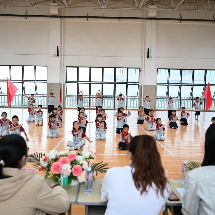 美在附小——记天府新区新兴中学附属小学开展第一届艺术节